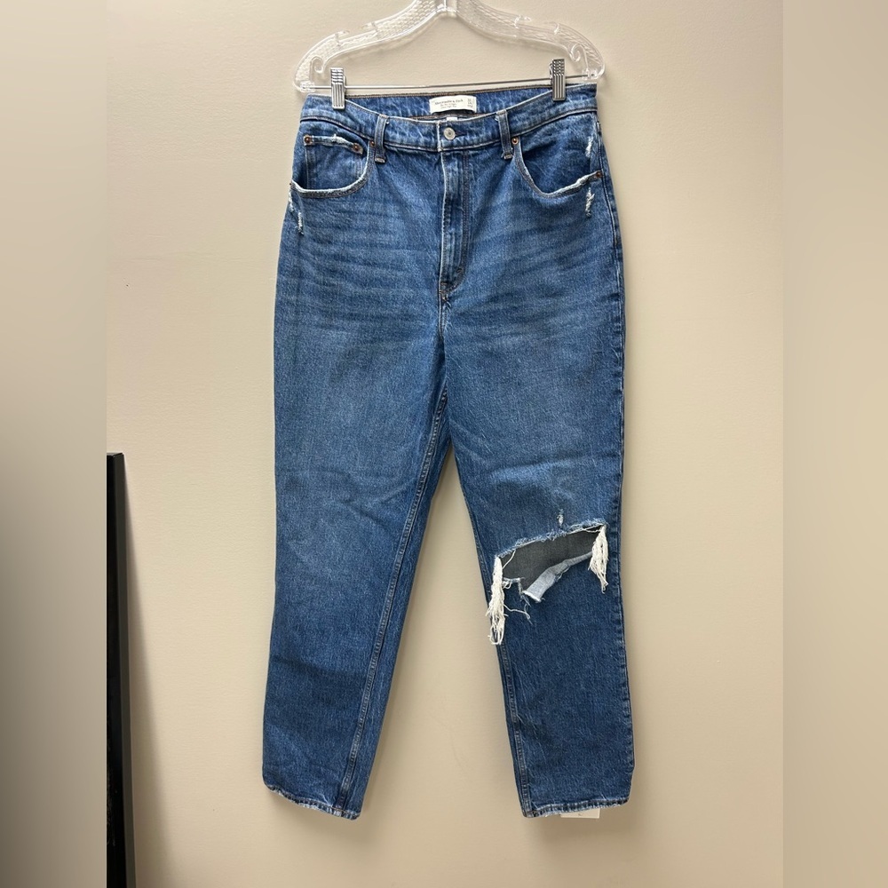 Abercrombie & Fitch The 90’s Straight Ultra High Rise Dark Denim‎ Jeans